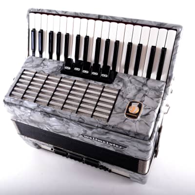 German Made Top Quality Accordion Weltmeister Stella - 60 bass, 8 reg. + Original Case & Shoulder Straps - from the Golden Era - Excellent Condition image 11