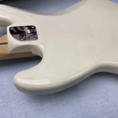 Fender Deluxe Active Jazz Bass V 5-string J-Bass 2020 - Olympic White / Pau Ferro fingerboard image 22