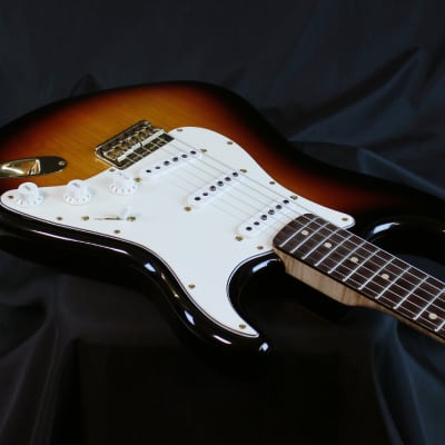 Fender Custom Shop Robert Cray Signature Stratocaster Sunburst image 4