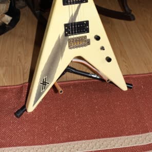 Vintage Aria Pro II Flying V XX Deluxe 1980's Matsumoku Vintage Aria Pro II Flying V XX Deluxe 1980's Matsumoku