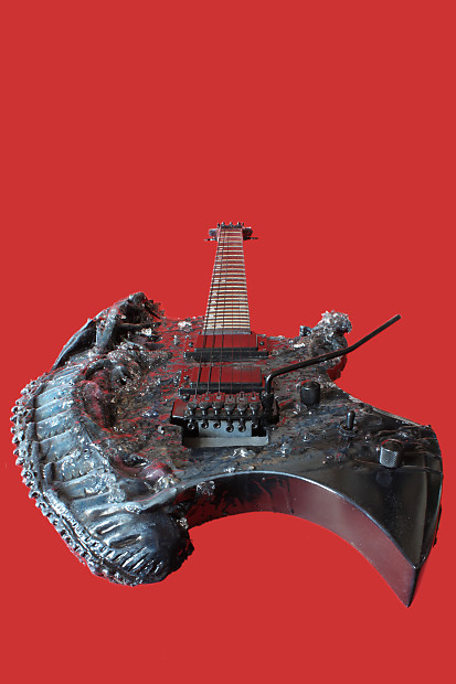 Hondo Alien Headless Bass‪@gagiktoroyan1288‬ - YouTube