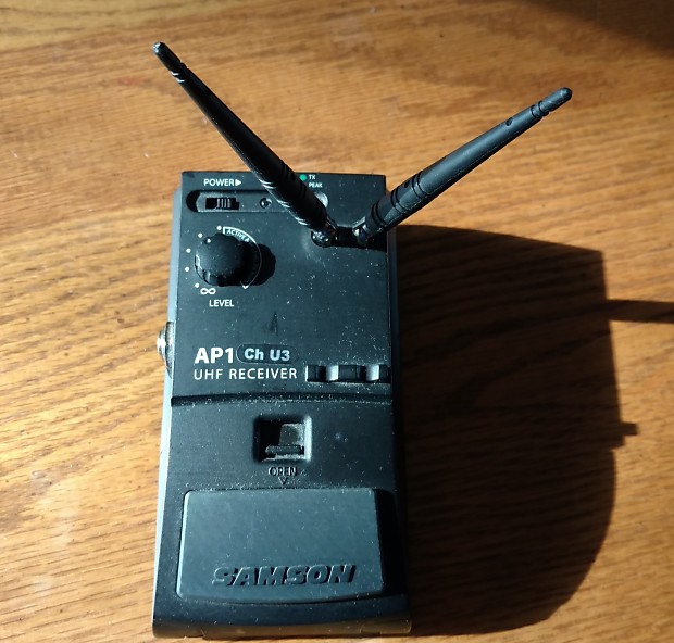 Samson Airline UHF Diversity Wireless Guitar System - AP1 Receiver & AG1  Transmitter Ch 3