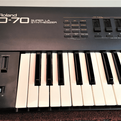 Roland D70 76 Note Super LA Synthesizer | Reverb