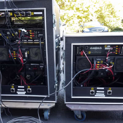 JBL 4700 series turnkey system image 3