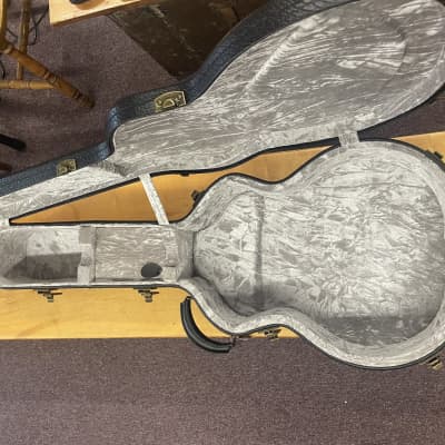 Eastman Grand Auditorium AC522CE Goldburst Cutaway Guitar W/Pickup & Hardshell Case image 10