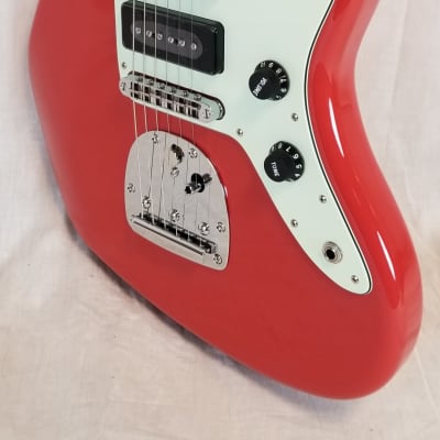 Fender Noventa Jazzmaster Electric Guitar, Maple Fingerboard, Fiesta Red W/Deluxe Gig Bag image 2