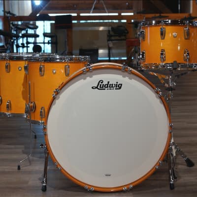 Ludwig Drums - Take a look at this vintage stainless steel drums (24,14,16)  from the_drum_trainer! Photo by:   #LudwigDrums #Vintage #StainlessSteel