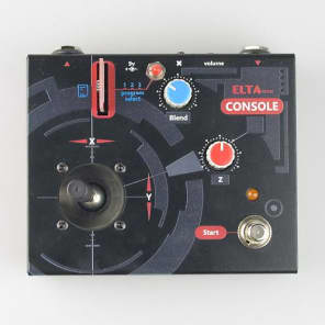 Elta Music Console Cartridge Based Digital Effects Pedal with Delay and Reverb Cartridges image 2
