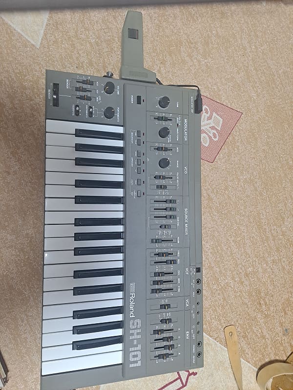 Roland  sh-101  analog synth sh101 sh 101 image 1
