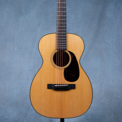 Martin 0-18 Standard Series 0 Acoustic Guitar - 2689994-Natural image 3