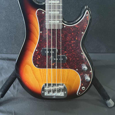 G&L LB-100 Tribute Series 4 String Bass  3 Tone Sunburst  9lbs!  New! image 4