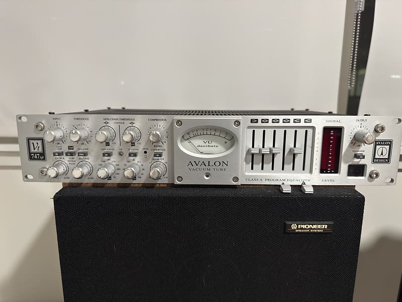 Avalon VT-747sp Stereo Vacuum Tube Compressor / Equalizer | Reverb