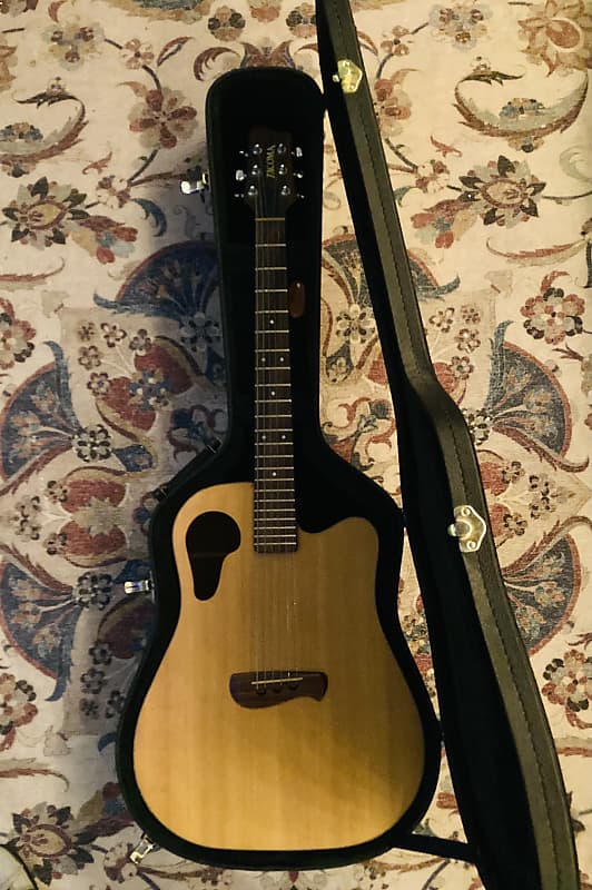 ギター TACOMA DR8C Tacoma DR8C Roadking Natural 1999 | Reverb