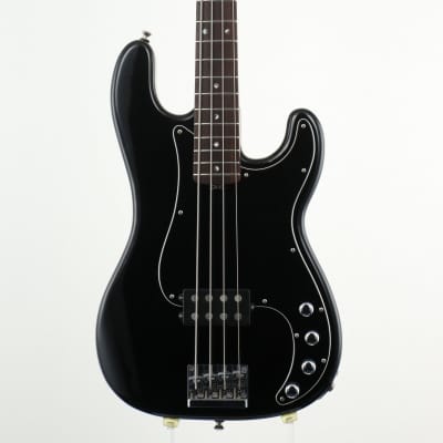 Combat distortion effects, bass guitars, electric guitars