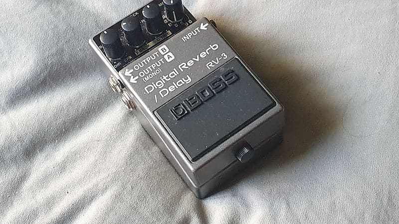 Boss RV-3