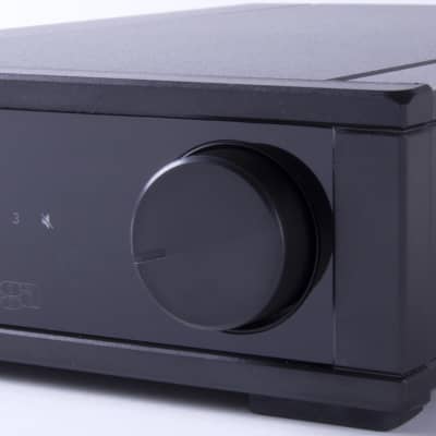 Rega io Integrated Amplifier with MM Phono Stage image 9