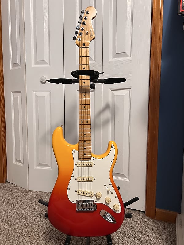 Fender Player Plus Stratocaster Tequila Sunrise Reverb