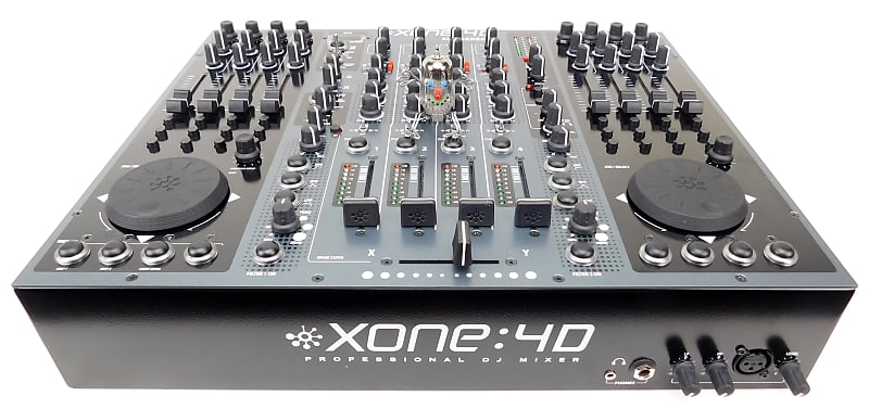 Allen & Heath XONE 4D DJ Controller Mixer + Neuwertig + OVP + Garantie