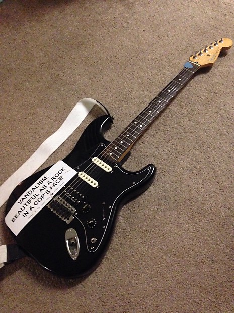 Fender Kurt Cobain Vandalism Stratocaster 1995 Black Strat