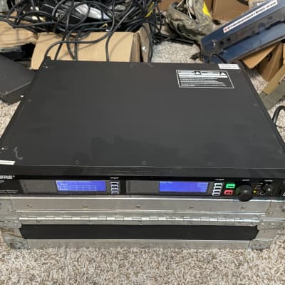 Shure AXT600 470-952 MHz Axient Wireless Spectrum Manager Digital Wireless IEM Showlink image 2