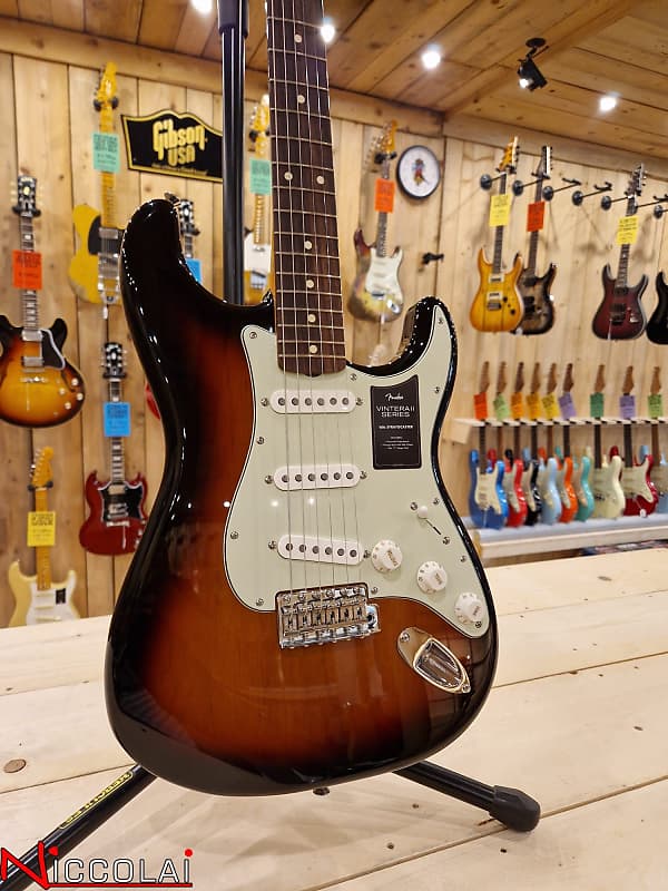 FENDER Vintera II '50s Stratocaster, Maple Fingerboard, 2-Color