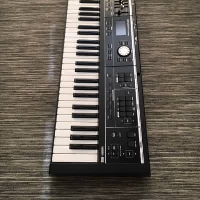 Roland VR-09B 61-Key Combo Organ Mint w/padded case