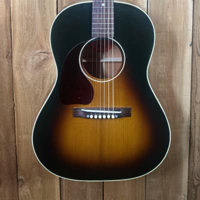 2015 Gibson Dove Custom Shop with Flame Maple Back, Sides & Neck