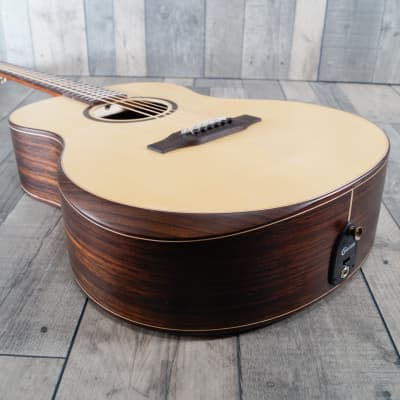 Crafter Mino 'Big' 'Rose' Electro Acoustic Guitar, Comfort Edge, Including Padded Gigbag image 5