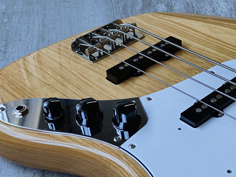 2020 Fender Japan Traditional 70's Jazz Bass (Natural) | Reverb Canada