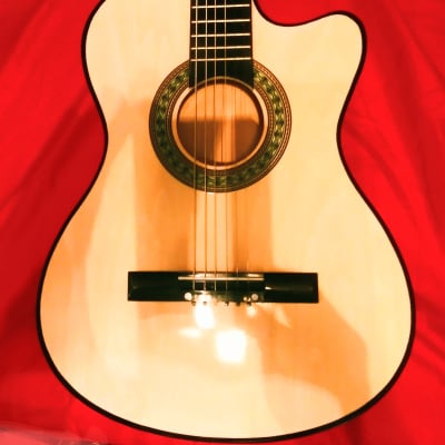 NEW IN BOX! Unmarked Classical Guitar 2022 - Natural image 3