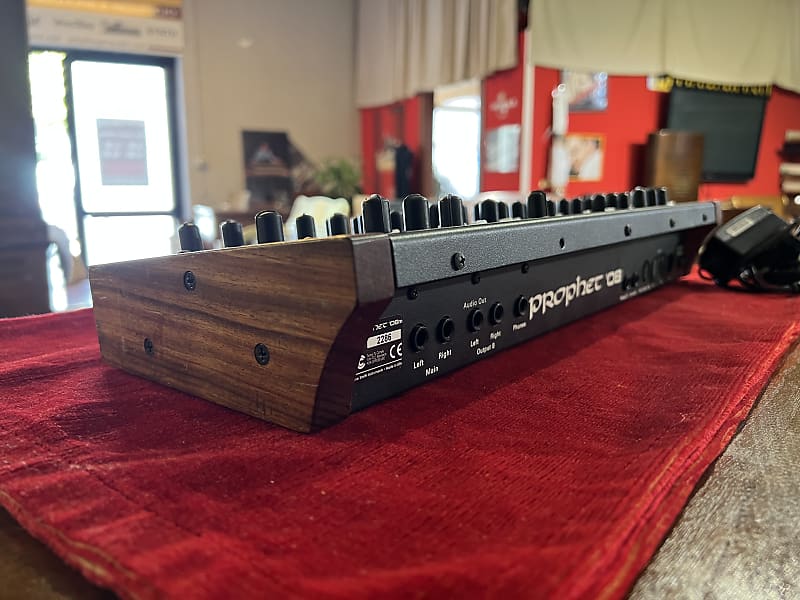 ジャンク現状品　DAVE SMITH PROPHET 8 DESKTOP PE Dave Smith Instruments Prophet '08 PE Module Desktop Synthesizer