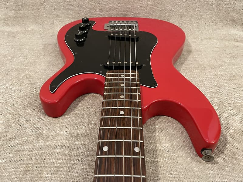 衝撃の激安コスパ・掘り出し物も 1980's Memphis Electric Guitar Duo Sonic / Mustang Style Red ギター