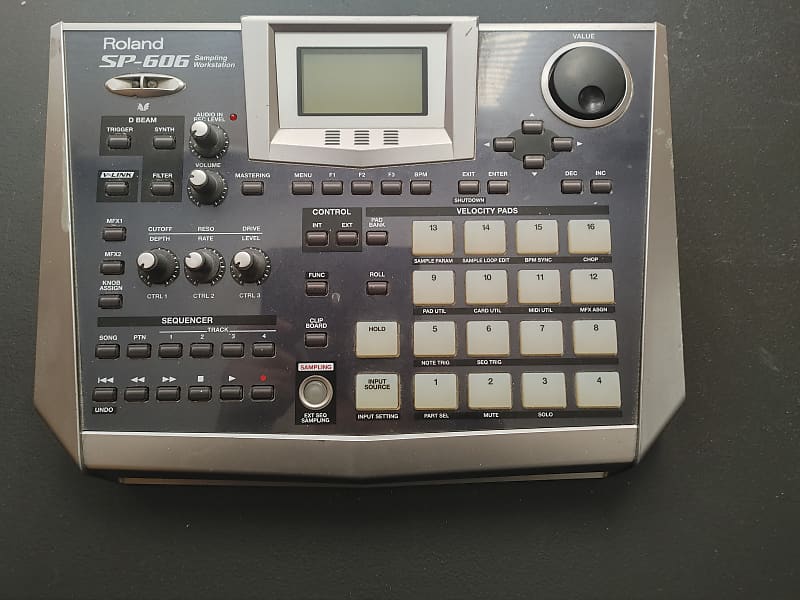 Roland SP-606 | Reverb Canada