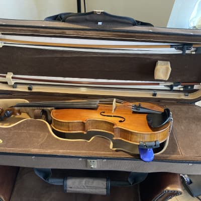 Felix Jankovci Vioin 2018 with two good bows, case and accessories image 1