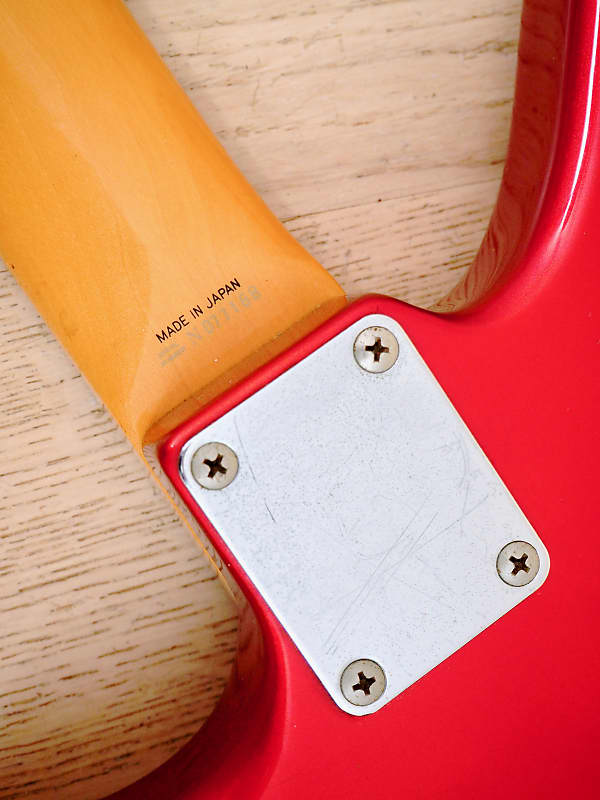 JAGUAR レッド ヴィンテージモデル 1995 Fender Jaguar Vintage Reissue Electric Guitar Candy