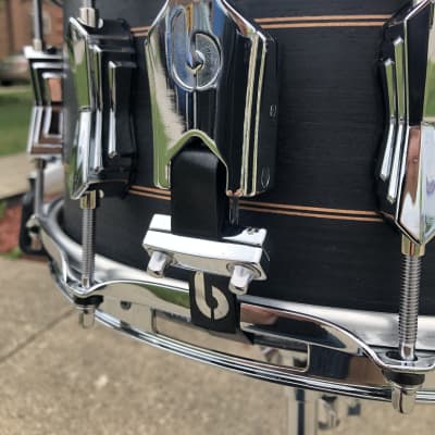 British Drum Company 6.5x14 Merlin Snare Drum 20-Ply Maple/Birch Black Tulip imagen 5