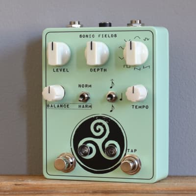 Sonic Fields Holy Tremity tremolo image 2