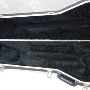Washburn molded electric guitar hardshell case image 5