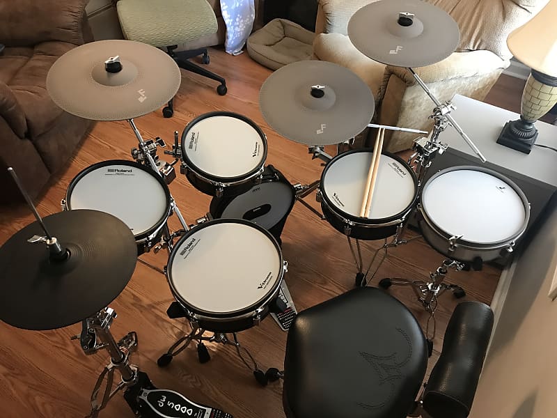 Roland VAD306 with EFNOTE cymbals. Hardware included. Reverb