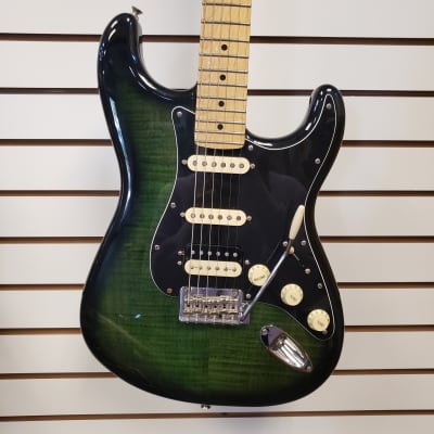 Fender player stratocaster hss plus top maple fingerboard limited edition electric guitar hotsell