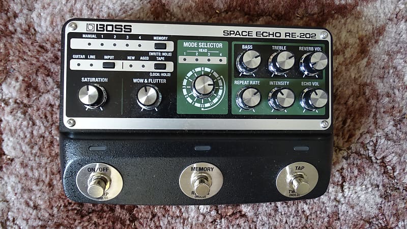 Boss RE-202 Space Echo