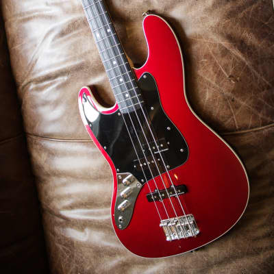 Rare Left Handed Fender Jazz Bass Aerodyne 2010 Candy apple red image 2