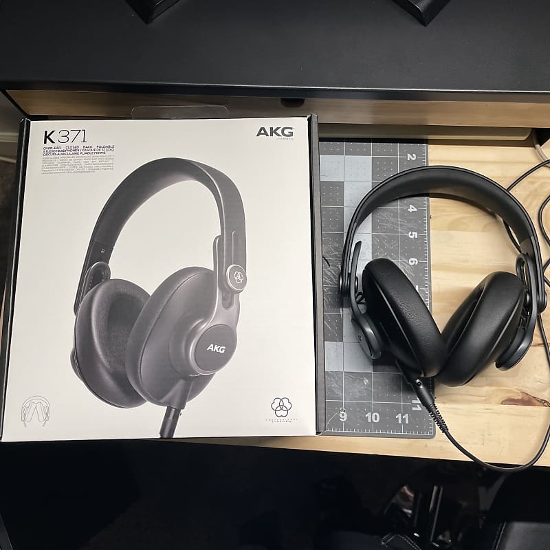 AKG K361 | Reverb