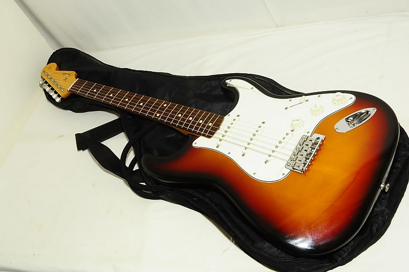 Fender Japan Stratocaster ブラックエレキギター Fender Japan Stratocaster ST72-55 Black Electric Guitar Made