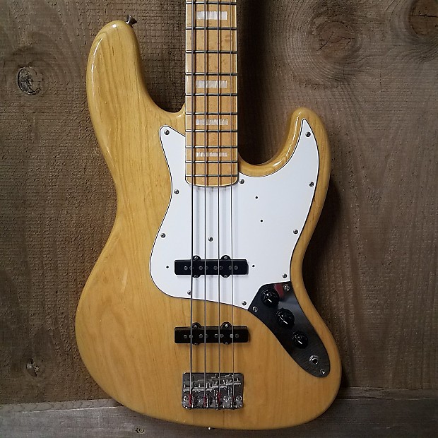 Fender jazz deals bass 70's reissue