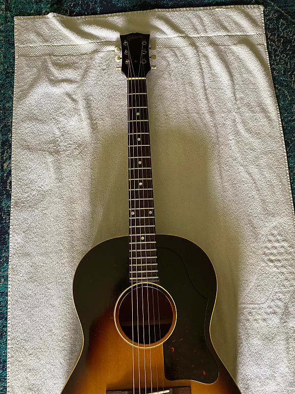1962 Gibson LG-1   Sunburst image 1