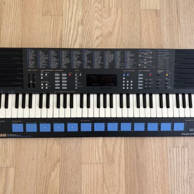 Yamaha Portasound PSS-680 1988 - Black