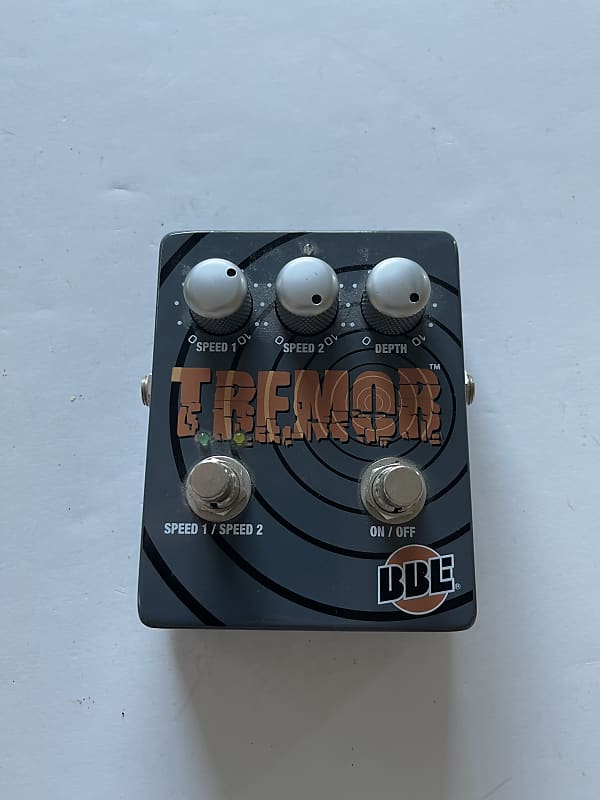 BBE Tremor V1 Optical Tremolo Analog Dual Mode Rare Guitar Effect Pedal image 1