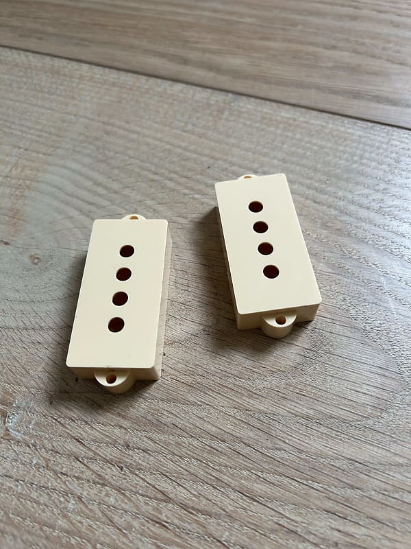 Fender Precision Bass Pickup Covers Vintage / Creme - 2025 image 1
