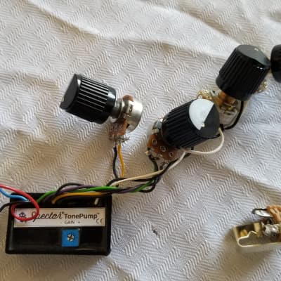 Tone Pump Spector プリアンプ Spector Tone Pump Active Bass Preamp with volume trim